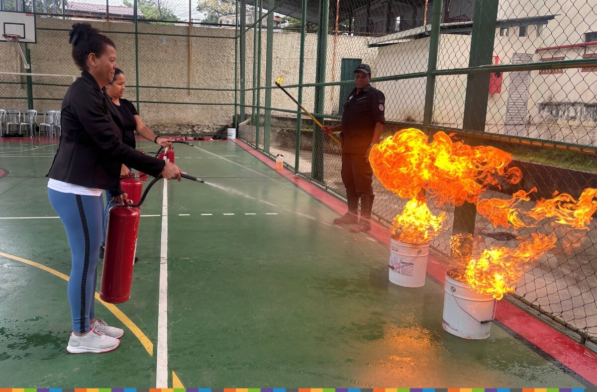 Formação em brigada de incêndio e primeiros socorros